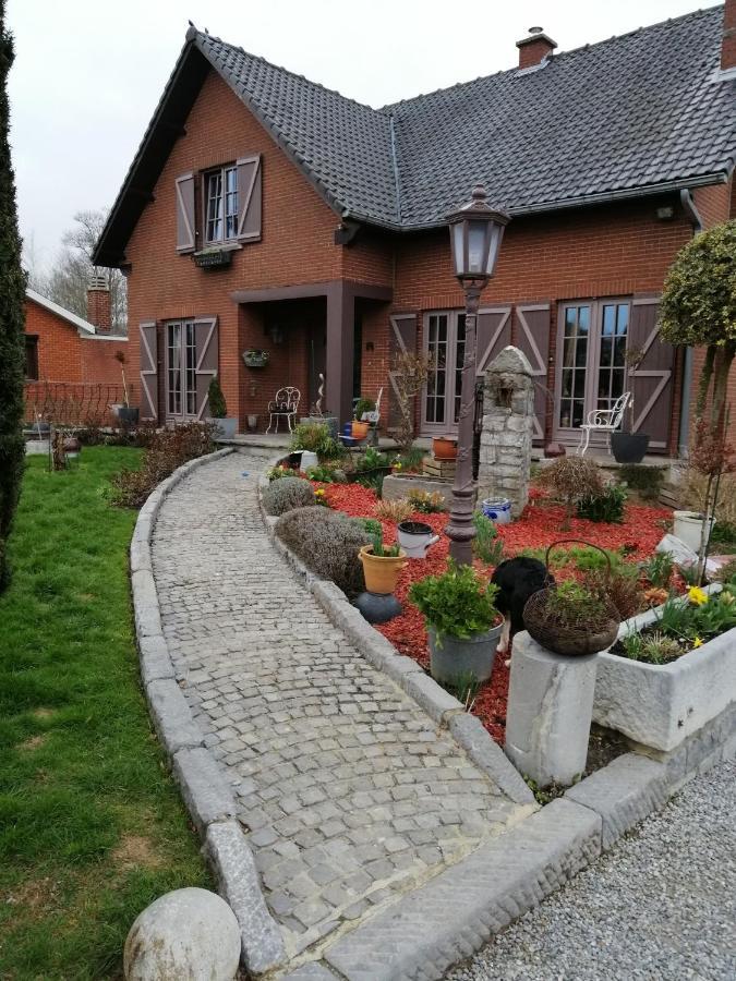 Chambres Chez Nanou Avec Petit Dejeuner Chimay Exteriér fotografie